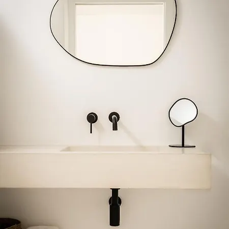 Meloussa Boutique מלון