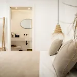 Meloussa Boutique *
