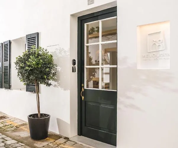 Meloussa Boutique מלון *